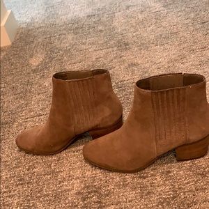 Dolce Vita boots 8 1/2
